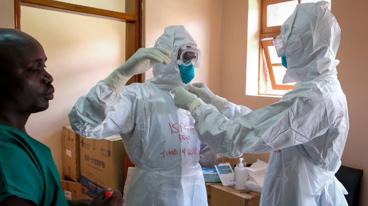 Uganda yashyiriyeho akato k’iminsi 21 ku bayinjiramo baturutse muri RDC, kubera Ebola