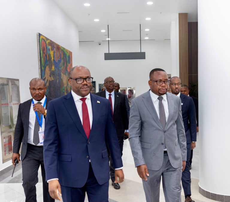Minisitiri w’Intebe arahagararira Perezida Kagame mu Nama ya COMESA