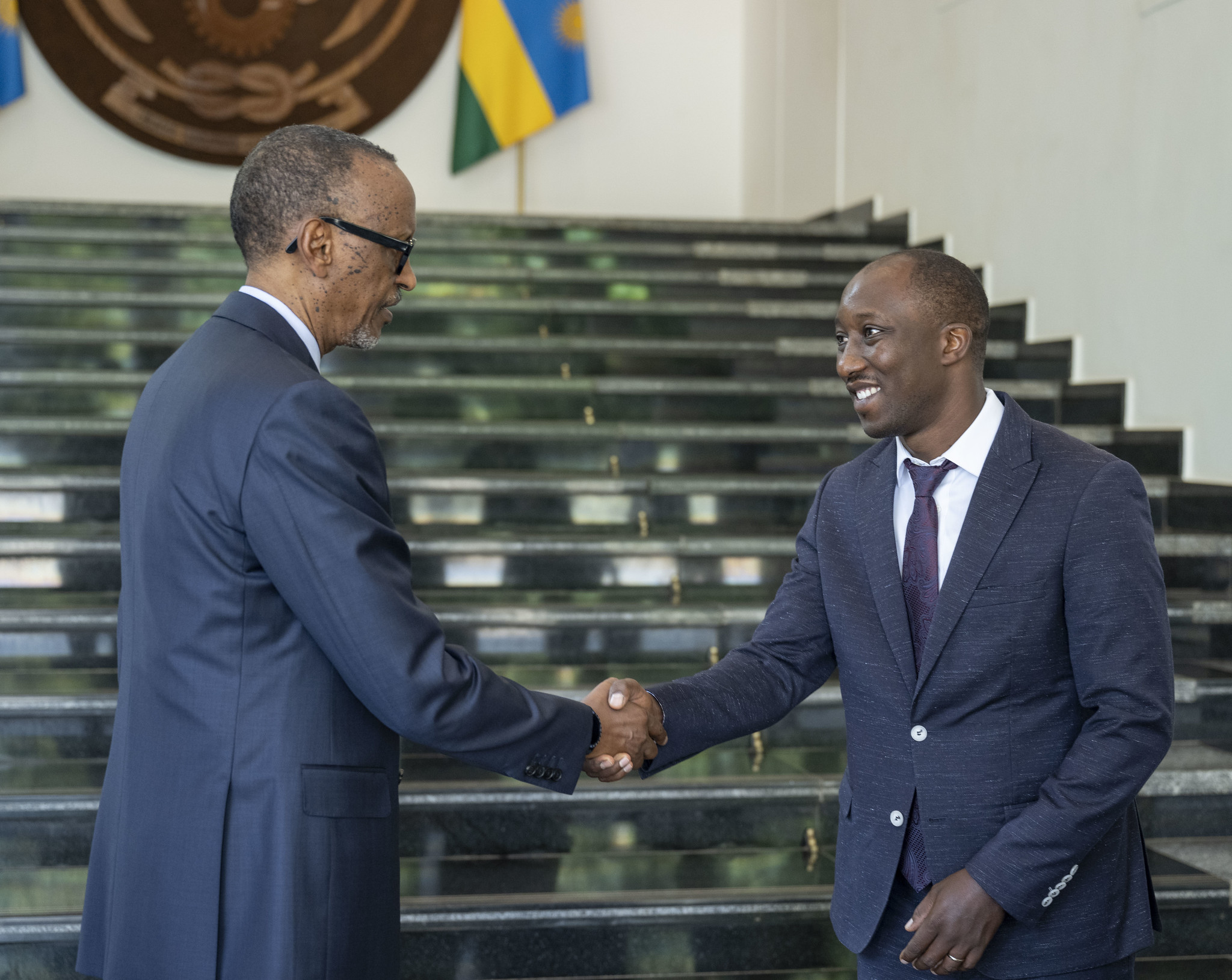 Perezida Kagame yasabye abayobozi kudatinzwa n’ubugambo