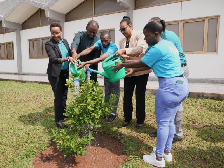Ubumwe bw’Abanyarwanda ni yo soko y’amahoro arambye- MINUBUMWE