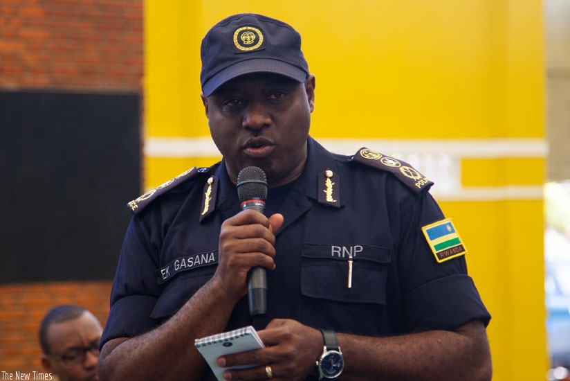 CG Emmanuel K.Gasana mu bapolisi bagiye mu kiruhuko cy’izabukuru