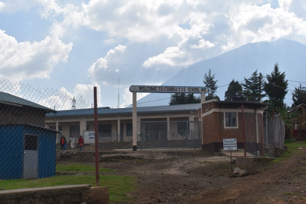 Burera: Abagorwaga no kujya kwiga muri Uganda begerejwe Ishuri ry’Imyuga
