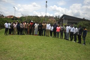 Gutera igiti no kwita ku nzovu ni ukurengera ibidukikije