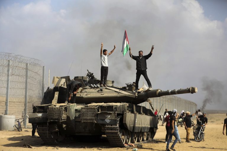 Isiraheli: Minisitiri w’Ingabo yategetse ko bagota Gaza ya Palestine