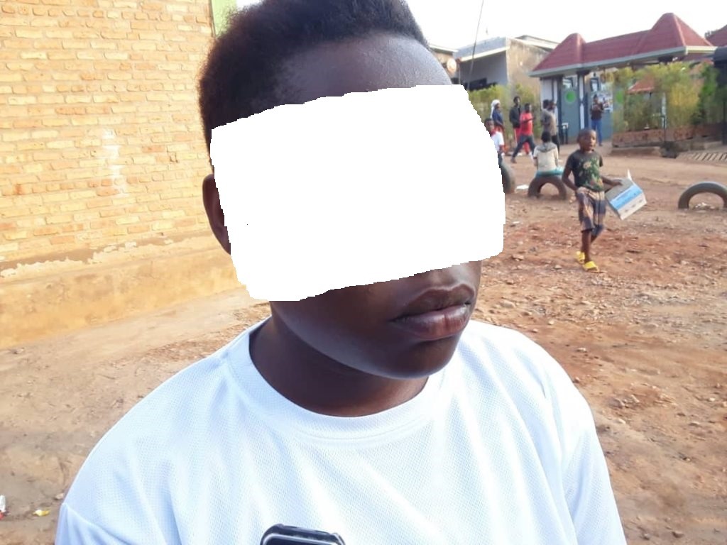 Kicukiro: Ubuzima bushaririye bw’umwana wasambanyijwe n’abo atazi